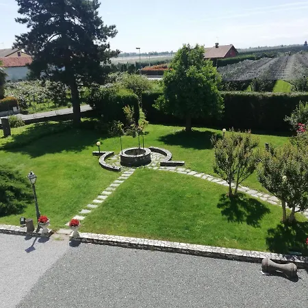 Bed and Breakfast Ceirano 3*