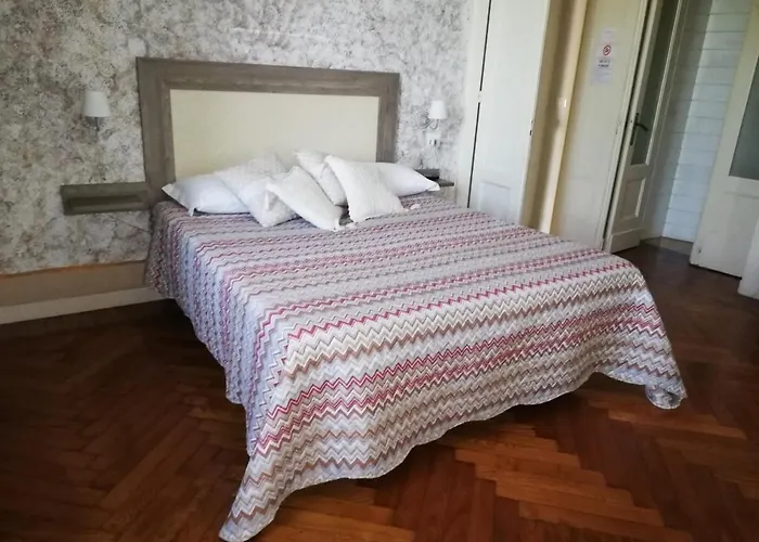 Ceirano Nocleg ze śniadaniem 3*